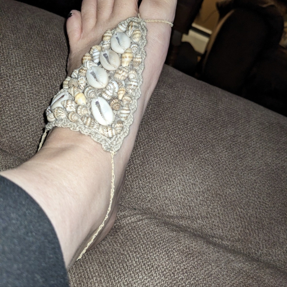 Crochet Barefoot Sandals/Nude shoes/Foot jewelry/Barefoot seashell sanda…